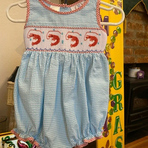Lulu Bebe Infant Girls Smocked Romper size 6 months - Picture 2 of 13
